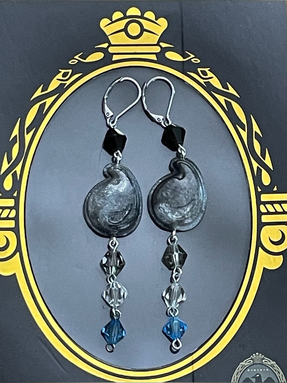 Twisted Wonderland Ortho Shroud Inspired Groovy Candy Earrings Nightmare Courier
